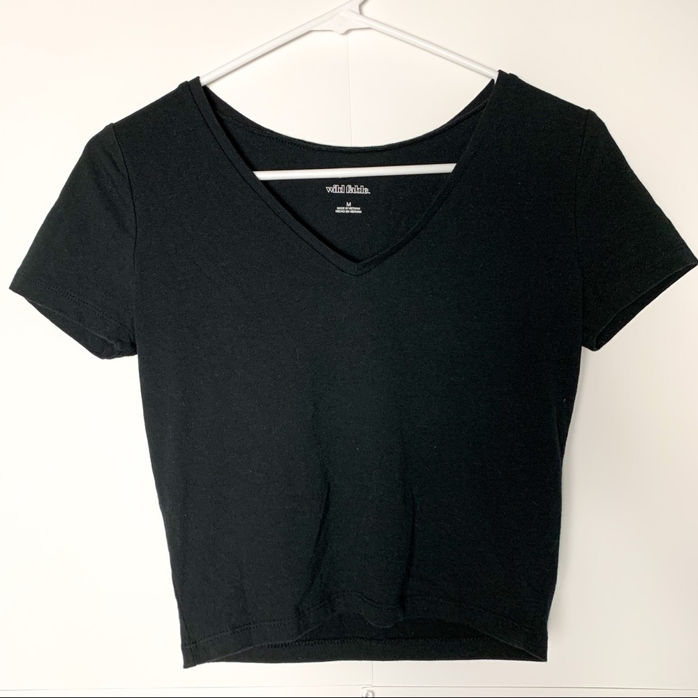 WILD FABLE cropped black fitted short sleeve tee